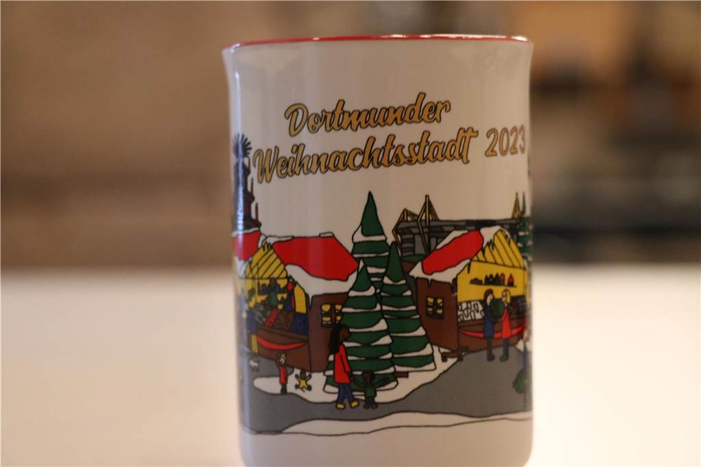 Design der Dortmunder Weihnachtsmarkt-Tasse 2023 kommt bei vielen gut an So sieht die Tasse für den Weihnachtsmarkt 2023 aus.