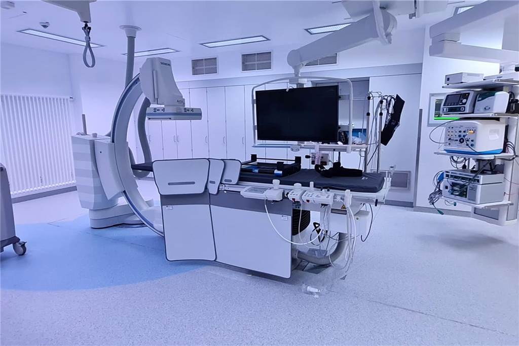 Herzpatienten besser versorgt: Katheterlabor rund um die Uhr geöffnet Messplatz im Linksherzkatheterlabor