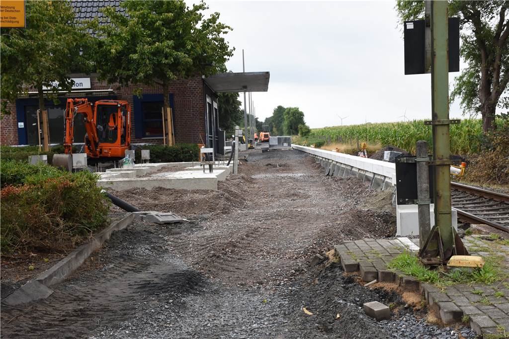 So ist der Stand beim Umbau des Bahnhofs Beifang So sieht es aktuell auf der Baustelle am Bahnhof Beifang aus.