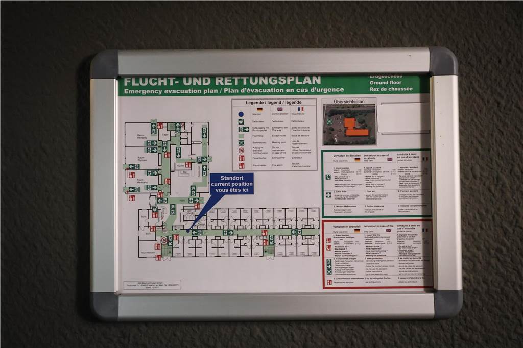Erste Asylsuchende ziehen in die Geflüchtetenunterkunft in Oespel: Viele Bilder aus dem Inneren des ehemaligen Ibis-Hotels