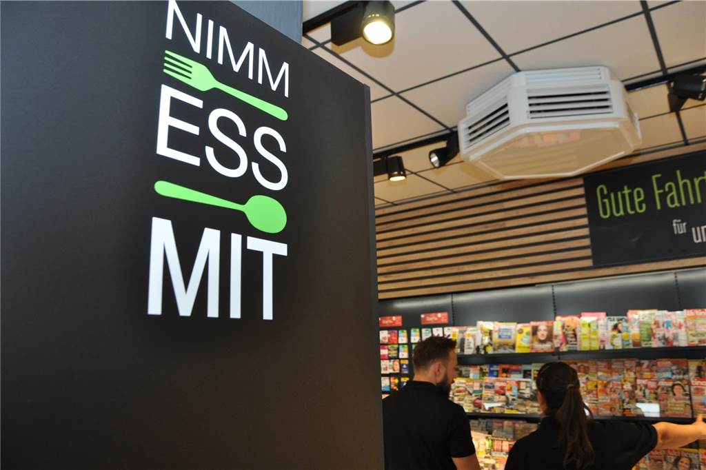 NimmEssMit eröffnet: Das bietet der Mini-Supermarkt und so sind die Preise So sieht es im neuen Bahnhofskiosk „NimmEssMit“ aus, der am 11. Juli eröffnet hat.