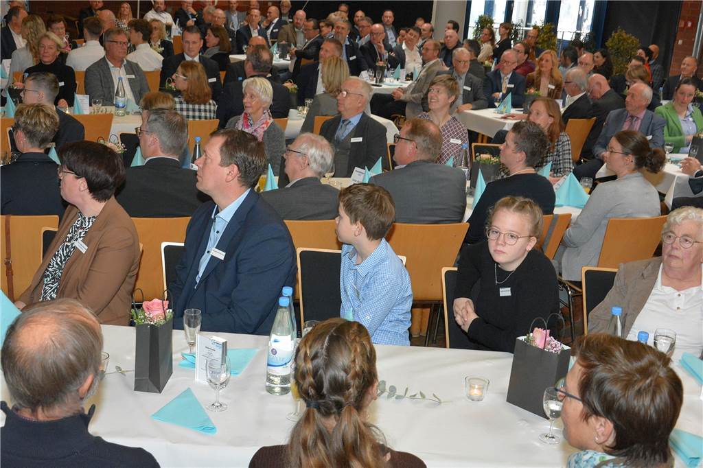 So viele Gäste gab es bei der jährlichen Preisverleihung "Unternehmer des Jahres" noch nie in Dorsten, wie bei der 18. Auflage im Jahr 2022.