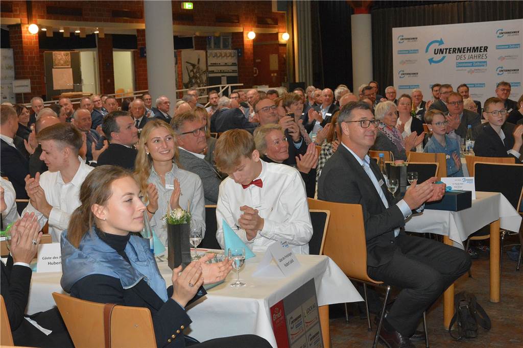 So viele Gäste gab es bei der jährlichen Preisverleihung "Unternehmer des Jahres" noch nie in Dorsten, wie bei der 18. Auflage im Jahr 2022.