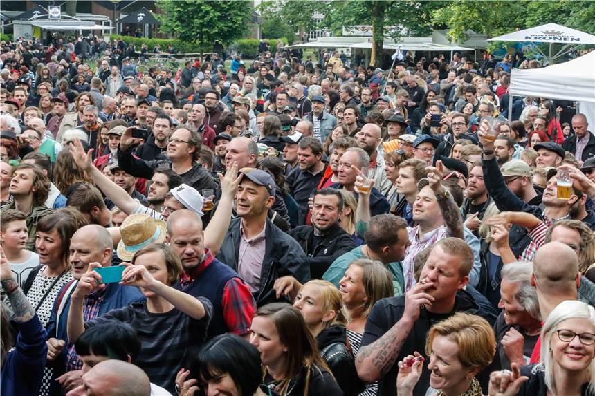 Beliebtes Westend-Festival zieht Ende August nach Aplerbeck So voll wie im Westpark wird es am Wasserschloss in Aplerbeck nicht werden, doch die Stimmung, so der Veranstalter, hoffentlich ähnlich gut.