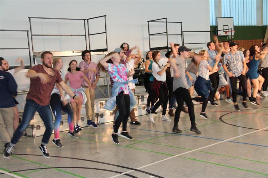 Die Young Americans zu Gast in Nordkirchen So war der Besuch der Noki Young Americans in der Conrad-Schlaun-Gesamtschule in Nordkirchen.