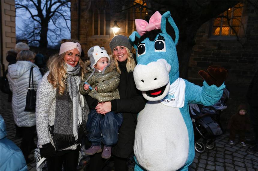 So war der Adventsmarkt am Samstag am Cappenberger Schloss So war es am Samstag auf dem Cappenberger Adventsmarkt