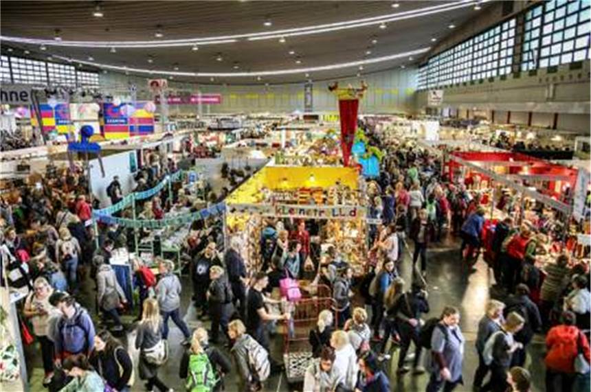 Westfalenhallen: Messe fällt erneut aus – es ist die größte ihrer Art in Europa So wie 2017 auf diesem Bild, kann die Creativa erstmal nicht mehr stattfinden. Auch 2022 muss die Messe ausfallen.