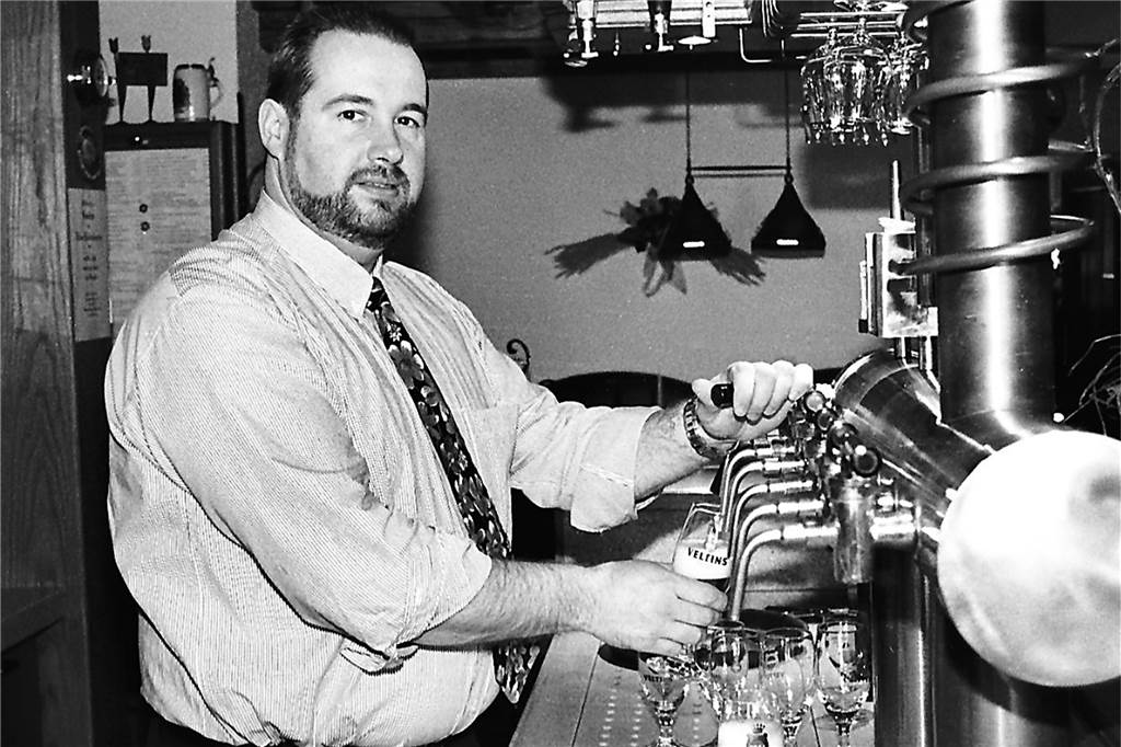 Top-Ten-Artikel 2022: Diese Geschichten haben die meisten interessiert So wird man ihn immer in Erinnerung behalten: Heinrich Ledendecker ist tot. Der bekannte Gastronom verstarb in der Nacht zum 20. Dezember 2022.