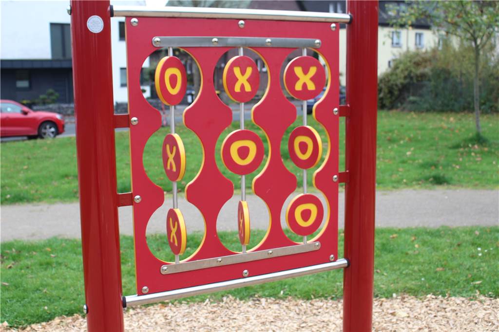 IGA27: Ein Dortmunder Park ist schon kaum wiederzuerkennen Sogar ein Tic-Tac-Toe-Spiel gibt es.