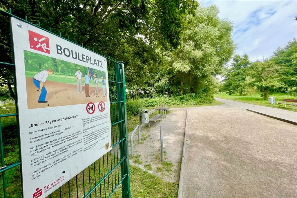 135.000 Euro für mehr Sicherheit auf knapp 600 Metern – zu teuer? Sogar eine Boulebahn gibt es im Lohbachtal. Soziale Kontrolle aber weniger.