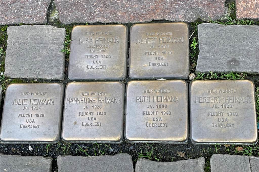 Ehrendoktor für Ruth Oppenheim (94): 1940 flüchtete sie aus Werne vor den Nazis Sogenannte "Stolpersteine" erinnern vor dem Haus an der Steinstraße 33 an das Schicksal der Familie Heimann im Dritten Reich. Alle sechs konnten in die USA fliehen.