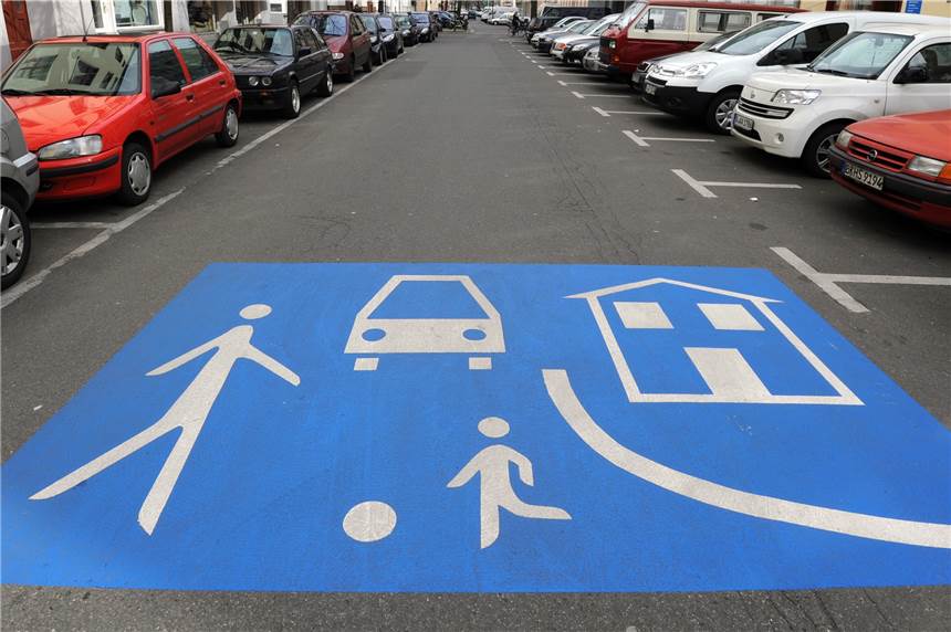 Mit Piktogrammen gegen Raser: Initiative Lebendige Spielstraße will Zeichen setzen Solche Piktogramme sollen bald auch in Werner Straßen zu sehen sein.