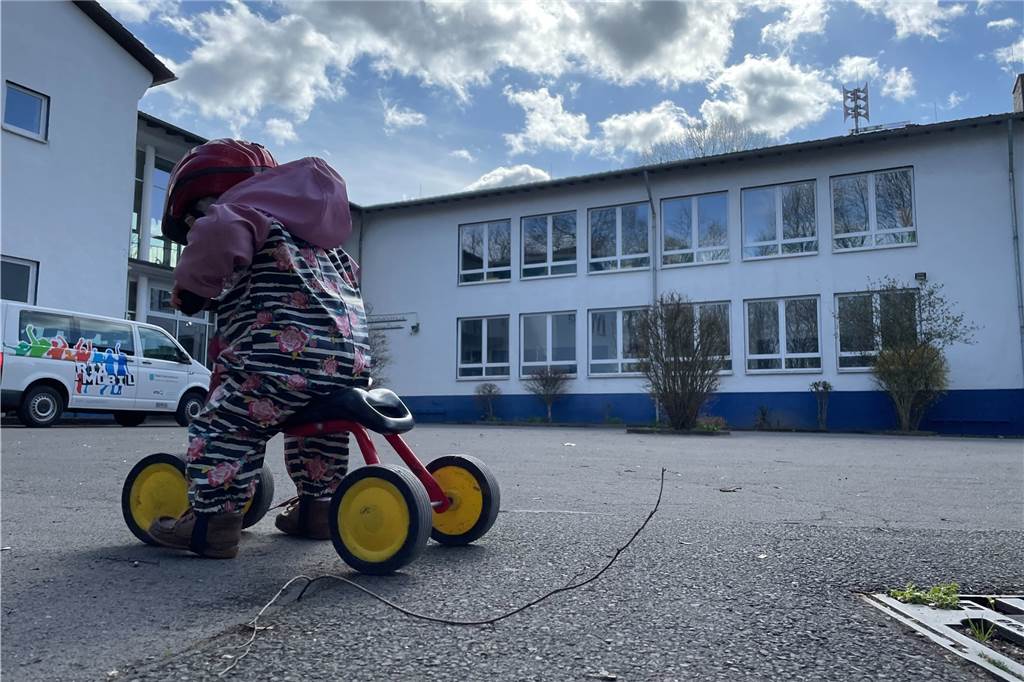 Sirenen-Ausbau geriet ins Stocken: Rote Flecken auf Castrop-Rauxeler Karte Solche Sirenen stehen auf vielen öffentlichen Gebäuden im Stadtgebiet. Diese ertönt bei einem Alarm in Dingen.