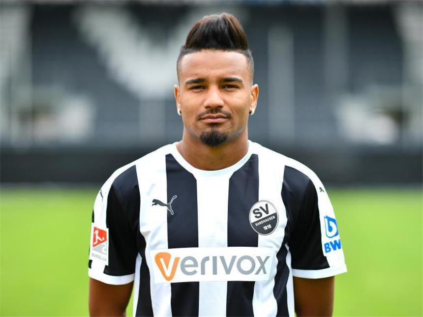 Sandhausen leiht Mittelfeldspieler Zenga aus Soll beim Halleschen FC Spielpraxis sammeln: Sandhausens Erik Zenga. Foto: Uwe Anspach