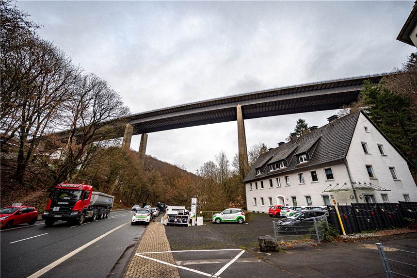 Klage gegen neue A45-Talbrücke droht - Neubau könnte sich um Jahre verzögern Sollte der BUND gegen den Neubau der A45-Talbrücke bei Lüdenscheid klagen, könnte sich die Fertigstellung um Jahre hinauszögern.
