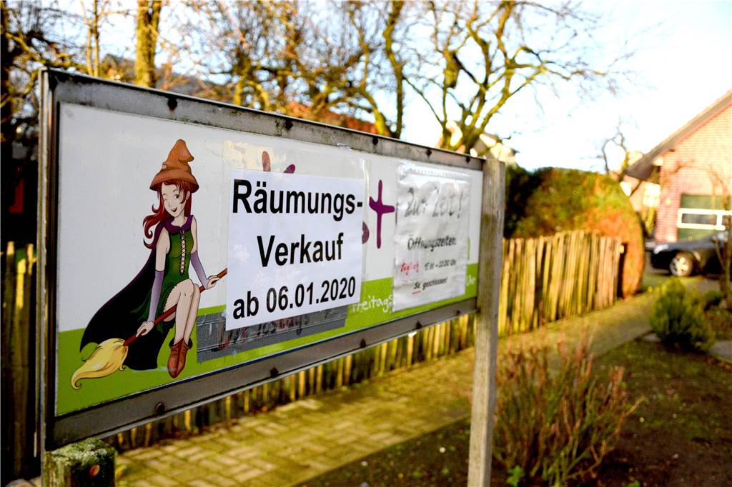 Kostümverleih in Südlohn schließt in wenigen Tagen seine Tore – endgültig Sollten alle Kostüme ausverkauft sein, schließen Agnes Lansing und Maria Emmerich ihren Kostümverleih schon vor Karneval. Spätestens Aschermittwoch ist aber endgültig Schluss.