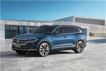 Sondermodelle und ein neues SUV“ vom 13. April 2018: Dritte Auflage: Den Touareg rollt VW voraussichtlich ab Juni zu den Händlern. Das SUV lässt sich ab zunächst 60 675 Euro bestellen. Foto: Volkswagen AG