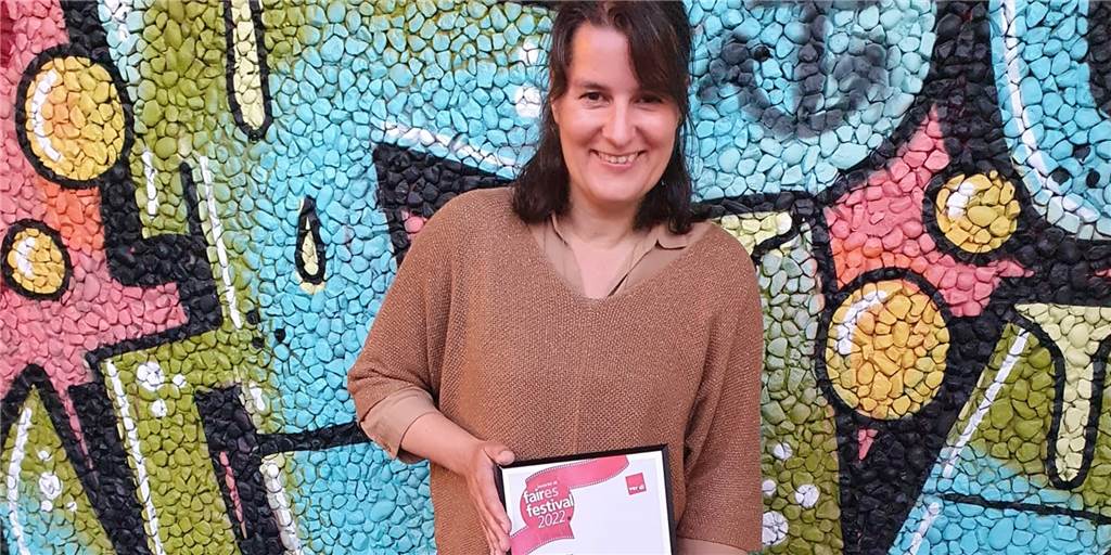 Auszeichnung fürs Kinofest Lünen: Team freut sich über Prädikat Sonja Hofmann, künstlerische Leiterin des Kinofests Lünen, nahm in Hamburg beim Kurzfilm Festival die Auszeichnung als "Faires Festival" von Verdi entgegen.