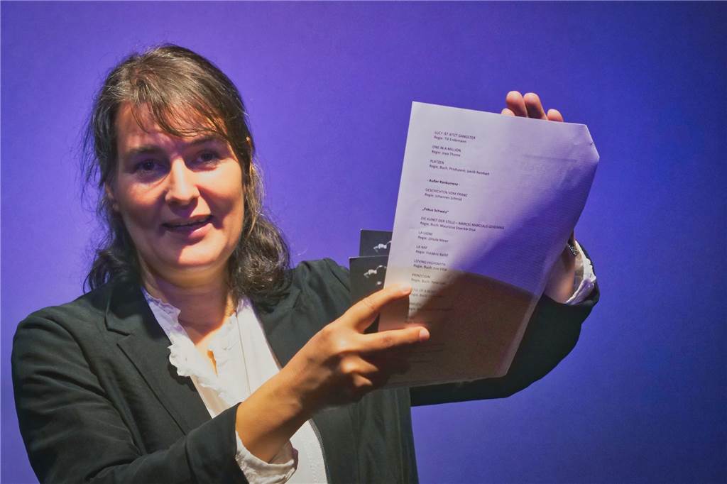 Kinofest Lünen: Erstmals werden alle sechs Cineworld-Säle genutzt Sonja Hofmann mit der Liste der Filme, die gezeigt werden. Es sind mehr als 50.