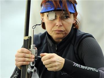 Sonja Pfeilschifter holte sich den deutschen Meistertitel mit dem Luftgewehr und im Dreistellungskampf. Foto: Marius Becker