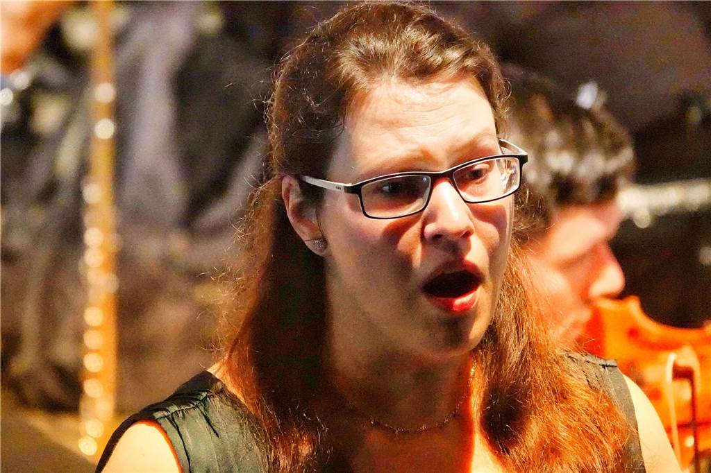 Bei den „Highlights der Proms“ in der Rohrmeisterei gab es Ohrwurm-Garantie Sopranistin Simone Krampe begeisterte das Publikum beim Konzert in der Rohrmeisterei.