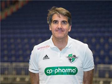 Sorgt mit dem TSV Hannover-Burgdorf in der Handball-Bundesliga für Furore: Trainer Carlos Ortega. Foto: Silas Stein