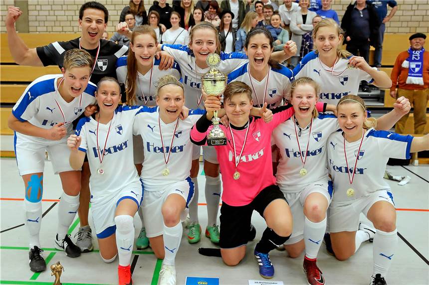 Berghofen setzt sich die Hallenkrone auf - ohne Gegentreffer Souveräner und verdienter Titelträger: Die Regionalliga-Damen vom SV Berghofen.