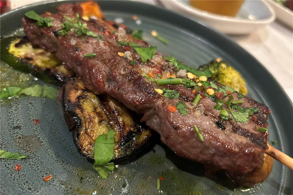 Das „Yamas“ im Restaurant-Check: Hier fällt die Auswahl richtig schwer Souvláki Black Angus - tolles Fleisch, zart und hervorragend gewürzt