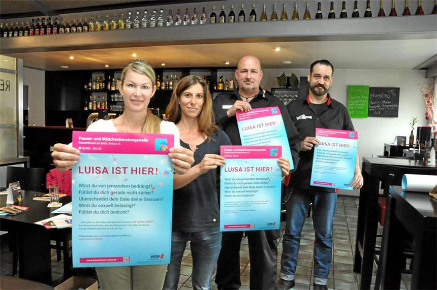 So helfen Selmer Kneipen Frauen bei Belästigungen Sozialarbeiterin Anne Reichert (2.v.r.) von der Kreis-Fachstelle für sexualisierte Gewalt kann beim Projekt "Luisa ist hier" seit Dienstag auch auf die Unterstützung der Gastwirte Kaira Eistl, Jörg Hausner (2.v.r.) und ChristianReimann bauen.