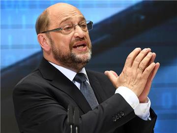 SPD-Kanzlerkandidat Martin Schulz will in der Flüchtlingsfrage die Kanzlerin aus der Reserve locken. Foto: Maurizio Gambarini