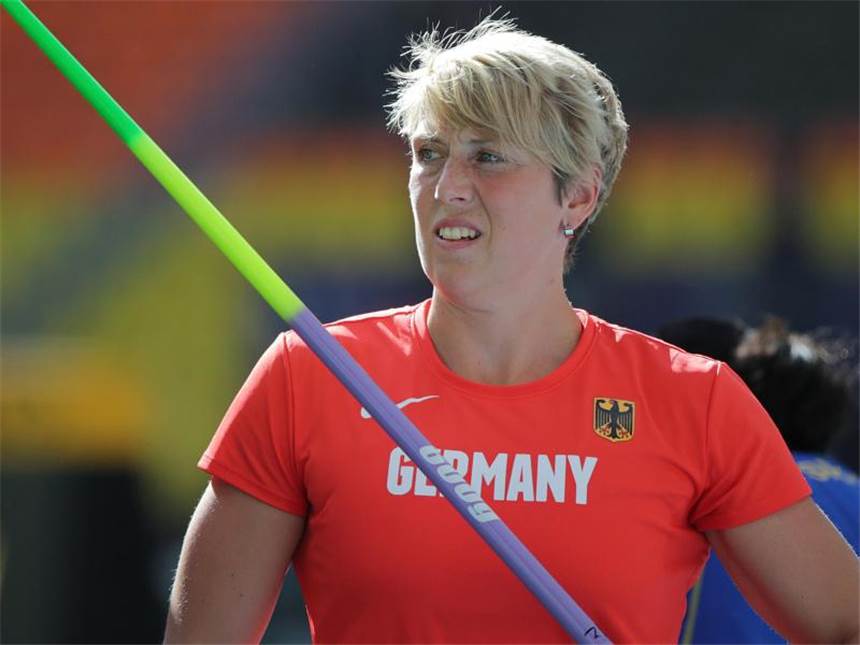 Abakomowas Warnwurf: Obergföll träumt von Speer-Gold Speerwerferin Christina Obergföll will in Moskau die Goldmedaille gewinnen. Foto: Michael Kappeler