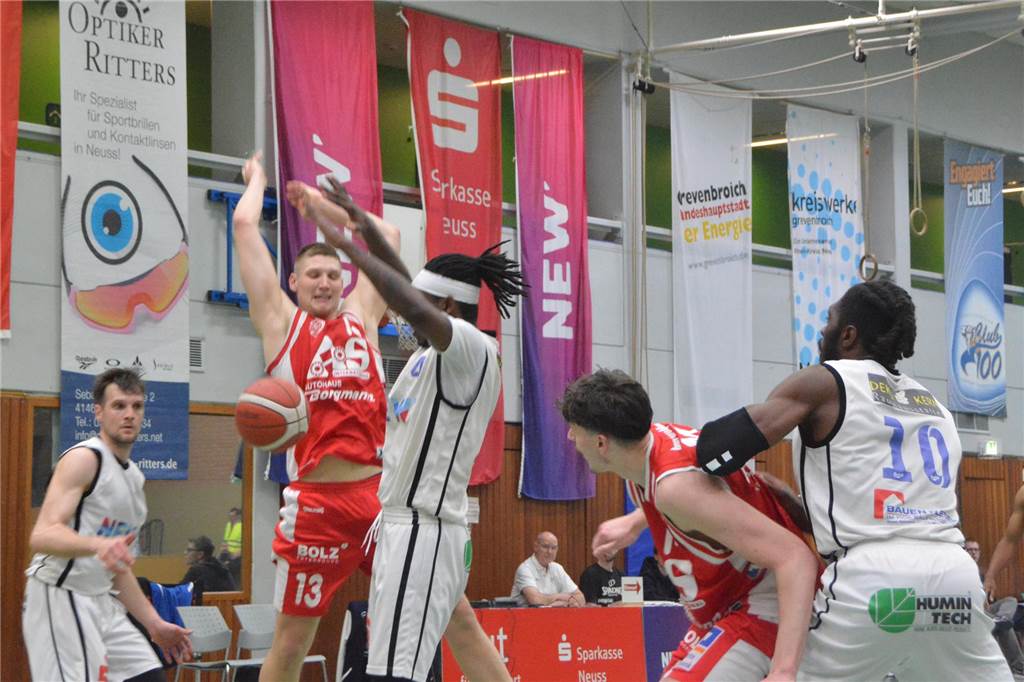Spiel 2, NEW Elephants Grevenbroich - BSV Münsterland Baskets Wulfen 81:77 (44:37)