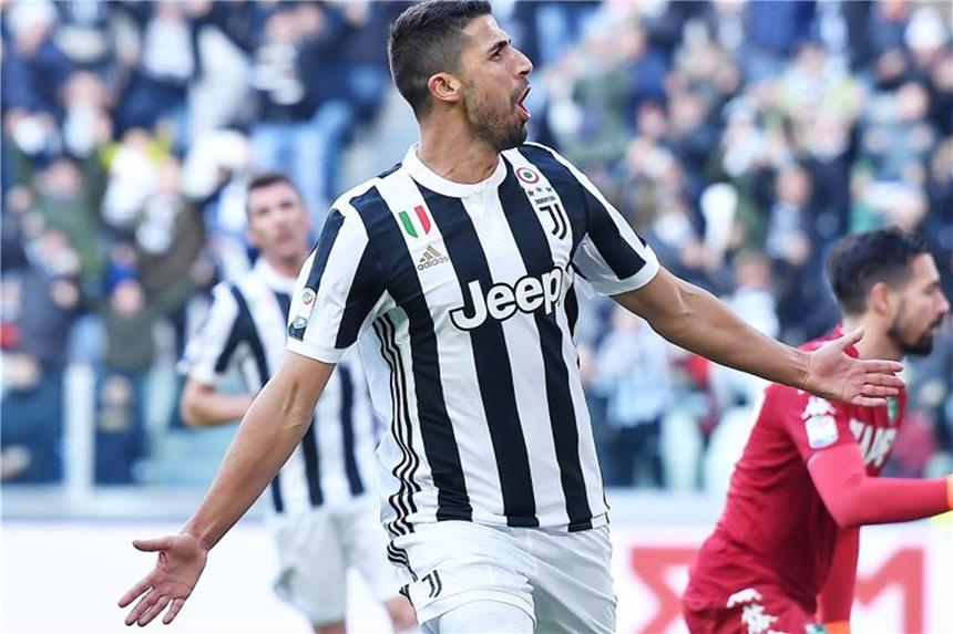 Juve-Heimspiel gegen Atalanta abgesagt Spiel abgesagt: Sami Khedira und Juventus Turin können vorerst nicht an die Tabellenspitze springen. Foto: Alessandro Di Marco/ANSA/AP