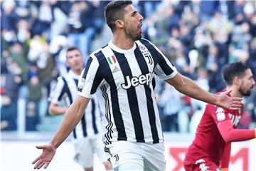 Spiel abgesagt: Sami Khedira und Juventus Turin können vorerst nicht an die Tabellenspitze springen. Foto: Alessandro Di Marco/ANSA/AP