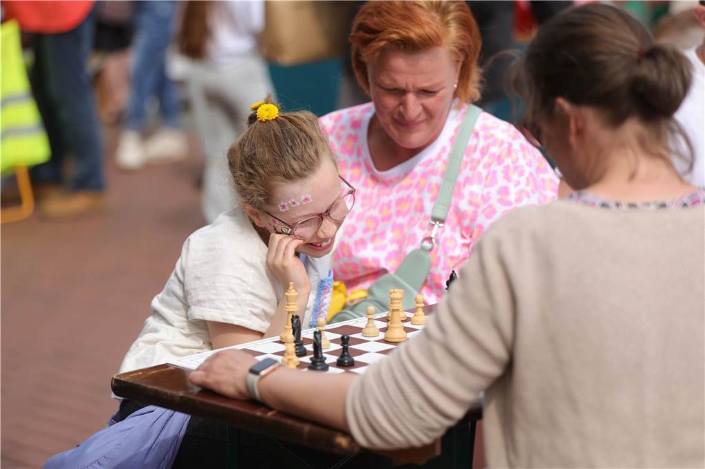 Spielaktion beim dritten Drahtesel- und Frühlingsmarkt in der Lüner Innenstadt.