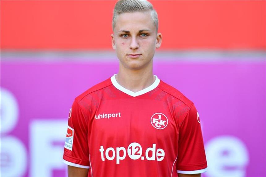 Arminia Bielefeld holt Nils Seufert aus Kaiserslautern Spieler Nils Seufert vom 1. FC Kaiserslautern. Foto: Uwe Anspach/Archiv