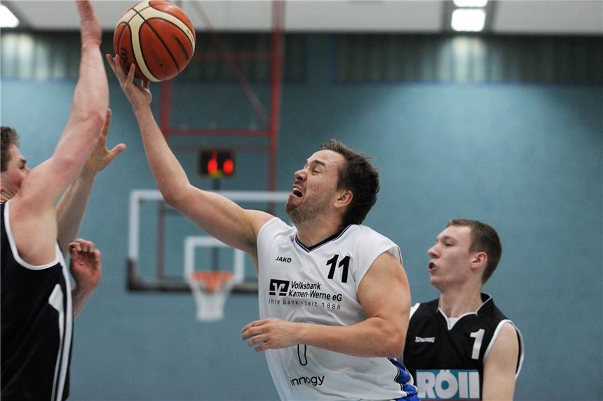 LippeBaskets II übertreffen mit Kantersieg alle Erwartungen Spielertrainer Jan König macht das Vertrauen im Team als Garant für die tollen Leistungen der letzten Wochen aus.