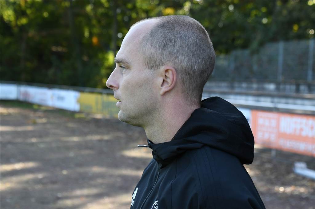A-Ligist FC Oeding präsentiert den Trainer für die kommende Spielzeit Spielertrainer Jeroen van der Veen beendet nach dieser Saison sein fünfjähriges Engagement beim FC Oeding.