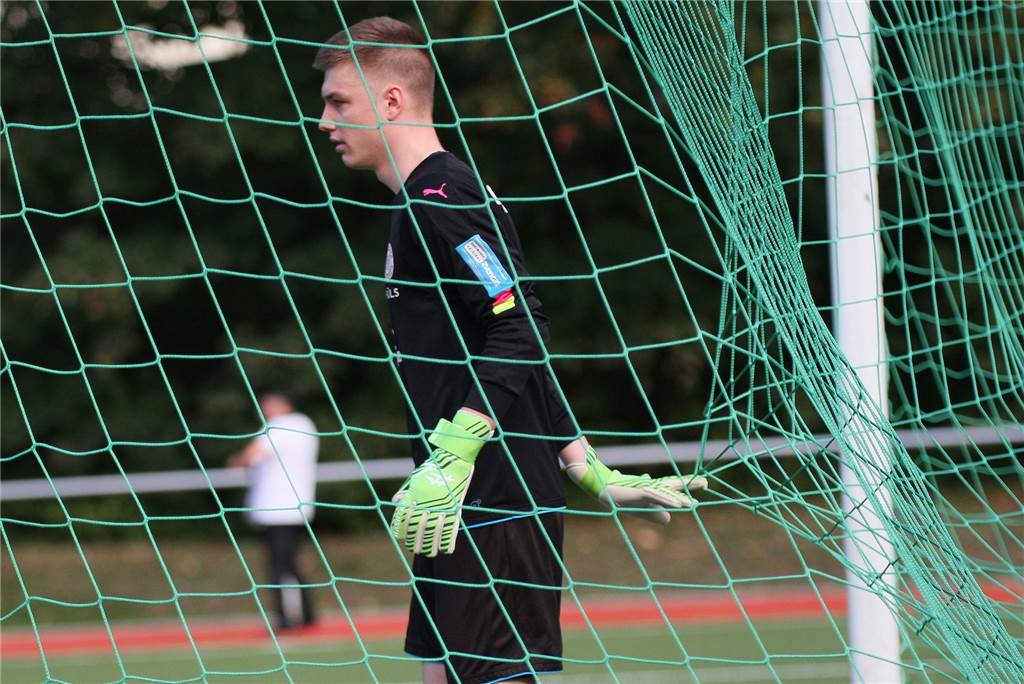 Charakterschwach: Vorstand eines Dortmunder Fußballklubs ist nach Abgängen zum Lüner SV außer sich Spielt kommende Saison nicht mehr beim Hombrucher SV: Torwart Jan Hennig.