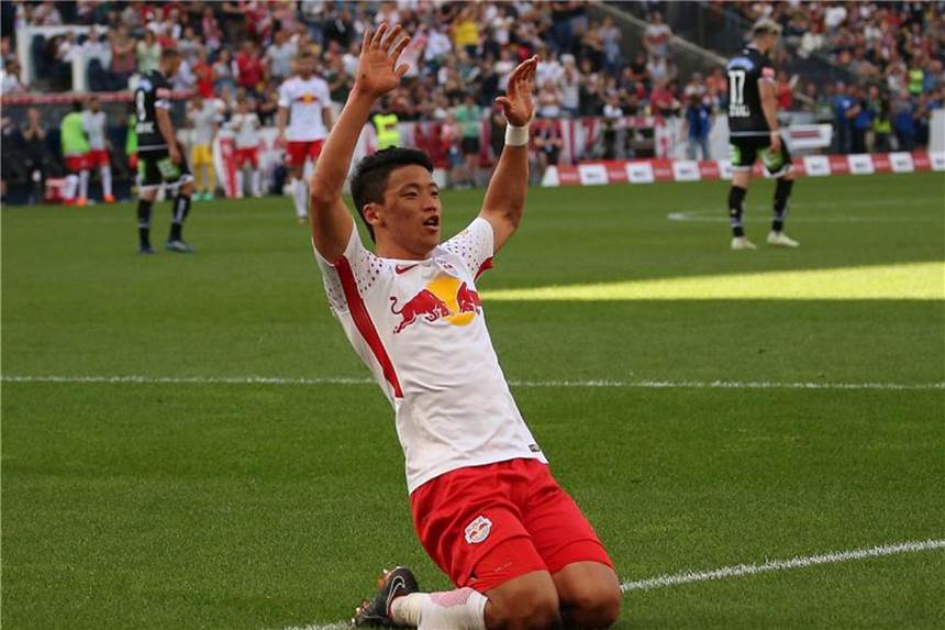 Spielt künftig für den HSV: Hee-Chan Hwang. Foto: Krugfoto/APA