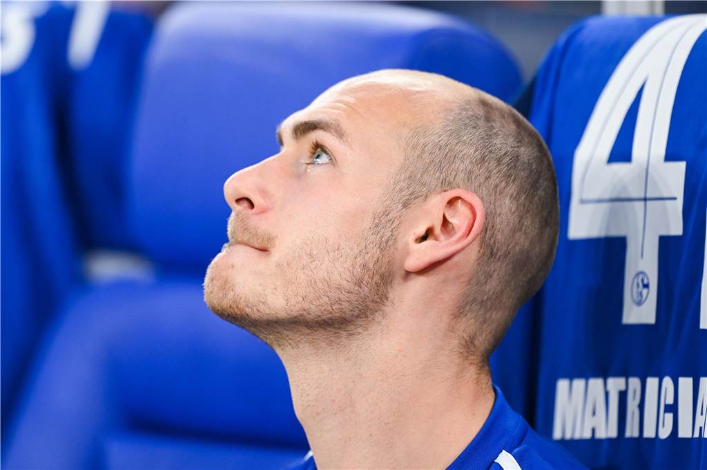 Auch Mike Büskens steht wohl vor dem Aus: Spielt offenbar in den sportlichen Planungen des FC Schalke 04 keine Rolle mehr: Henning Matriciani.