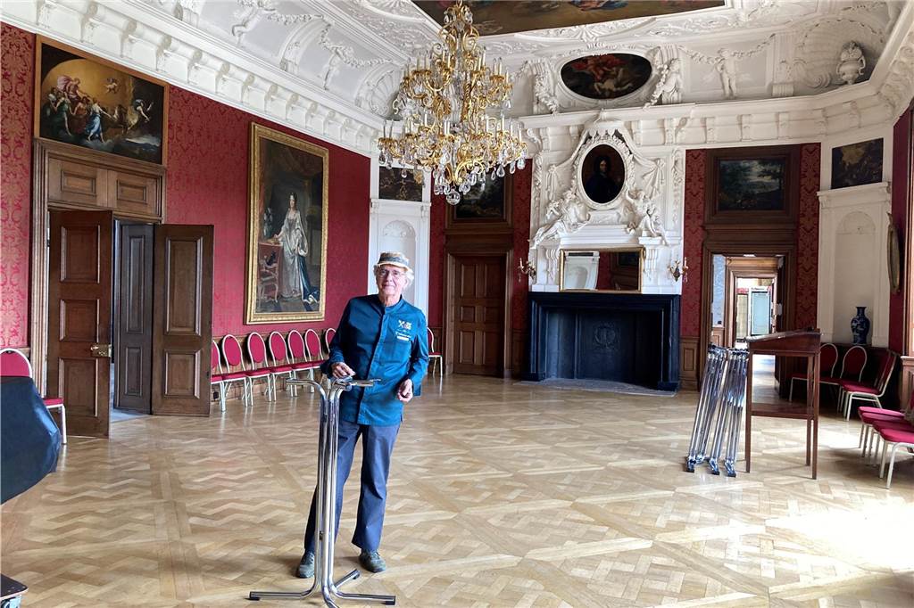 Bundespräsident am Schloss: Welche Auswirkungen hat Besuch Steinmeiers auf Nordkirchen? Spitzenkoch Franz Lauter bei den Vorbereitungen: Im Schloss Nordkirchen wird er den Bundespräsidenten und rund 160 Diplomatinnen und Diplomaten am Dienstag (27. Juni) verköstigen.