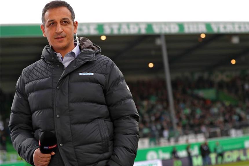Fürth nimmt Kaderkorrekturen vor: Acht Spieler gehen Sportdirektor Rachid Azzouzi bastelt am neuen Fürther Kader. Foto: Daniel Karmann