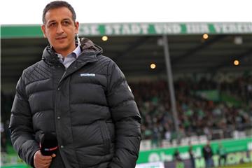 Sportdirektor Rachid Azzouzi bastelt am neuen Fürther Kader. Foto: Daniel Karmann