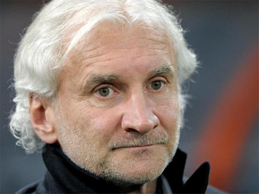 Völler: «Wir müssen den Lauf ausnutzen» Sportdirektor Rudi Völler freute sich über den Achtelfinal-Einzug der Leverkusener. Foto: Ole Spata