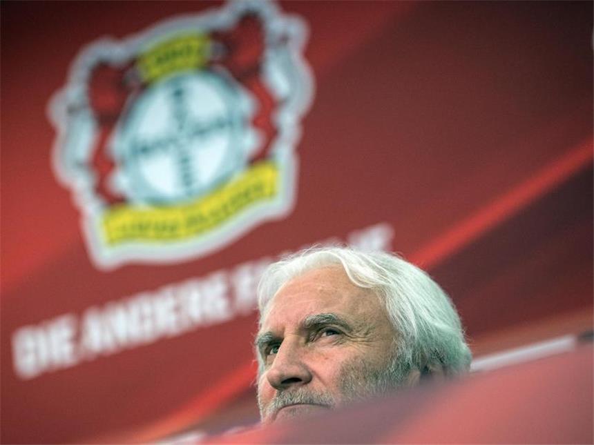 Völlers Trainersuche: "Jung, erfahren, deutsch" Sportdirektor Rudi Völler ist für Bayer Leverkusen auf Trainersuche. Foto: Federico Gambarini