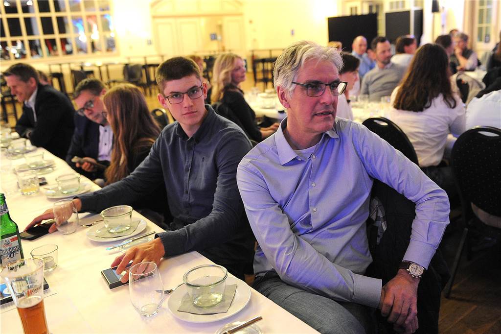 Jede Menge Ehrungen im Freischütz: 90 Bilder von der 57. Sportlerehrung der Stadt Sportlerehrung 2024 der Stadt Schwerte