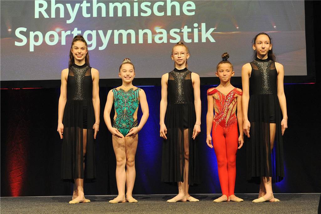 Jede Menge Ehrungen im Freischütz: 90 Bilder von der 57. Sportlerehrung der Stadt Sportlerehrung 2024 der Stadt SchwerteShowvorführung Rhytmische Sportgymnastik