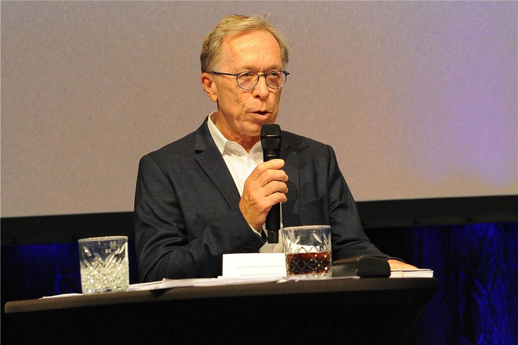 Jede Menge Ehrungen im Freischütz: 90 Bilder von der 57. Sportlerehrung der Stadt Sportlerehrung 2024 der Stadt SchwerteSonderehrung vom Stadtsportverband: 45 Jahre Landesleistungsstützpunkt Rhytmische Sportgymnastik