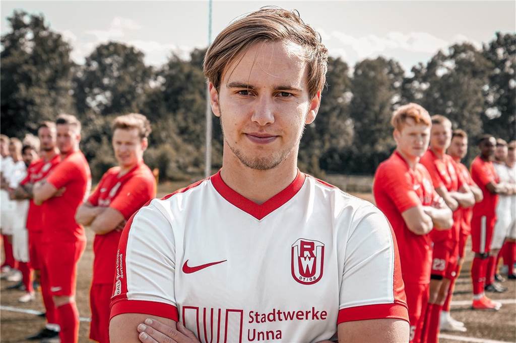 RWU-Spieler mit dem Zeug zum Trainer: „Als angehender Polizist kann der sich gut behaupten“ Sportstudent Moritz Zienert gilt als intelligenter und aufgeweckter Typ, der auch den Trainerjob erledigen könnte.